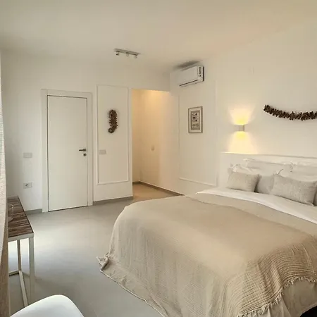 Oda ve Kahvaltı La Casa Al Mare 4*